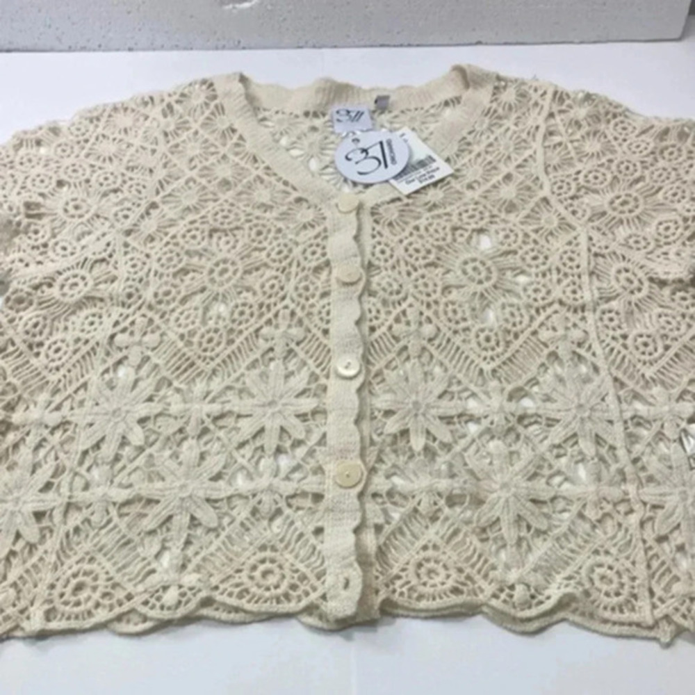 37 Orchard  netted women’s blouse M